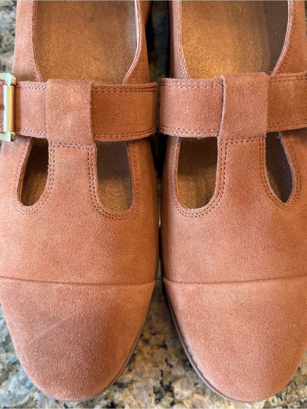 Vionic shoes - Picture 2 of 7